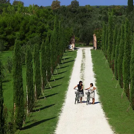 Agriturismo Ceralti ファームステイ ドノラティコ