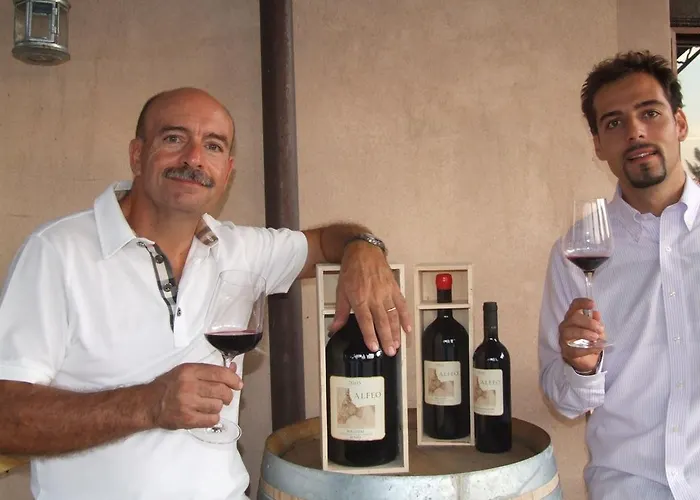 Agriturismo Ceralti ファームステイ ドノラティコ