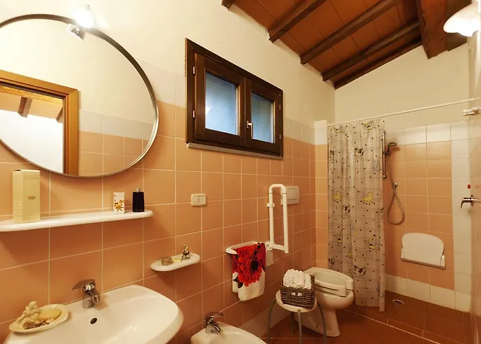 Agriturismo Ceralti ファームステイ ドノラティコ