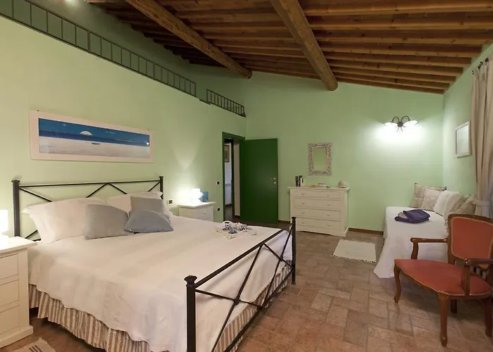 Agriturismo Ceralti ファームステイ ドノラティコ
